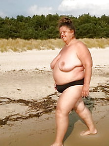 Bbw Matures And Grannies At The Beach 489