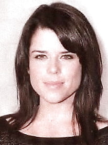 Neve Campbell (1973)