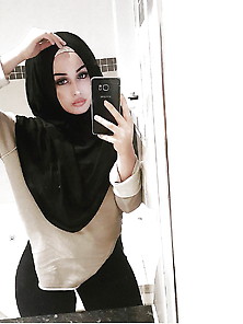 Turkish Hijab Bitch Sera German Kapali